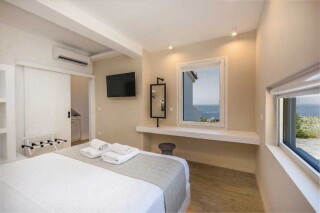 Executive Deluxe Suite with Sea View blue bay andros-4