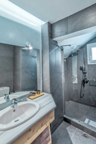 junior suite blue bay elegant shower